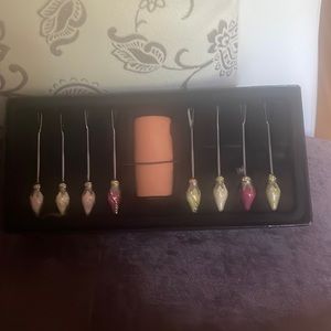 New 8 pc boxed cocktail pick set